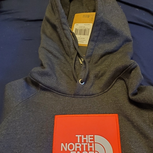 Brand New North Face Hoodie! - Picture 2 of 5